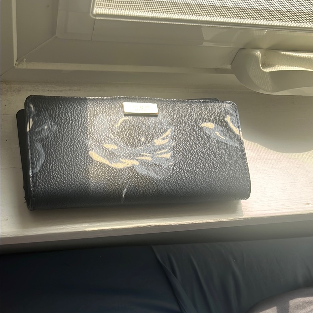Kate Spade Night Rose Stacy Wallet